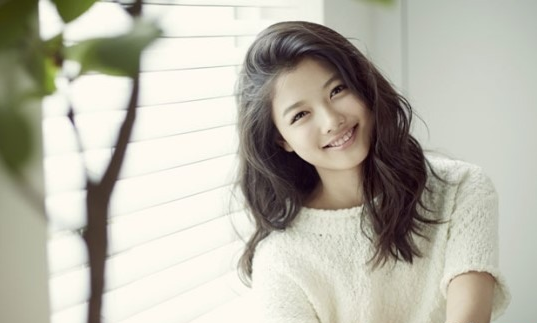 《angry mom》,金裕贞在本月9日播出的sbs电视剧《秘密之门》中重返